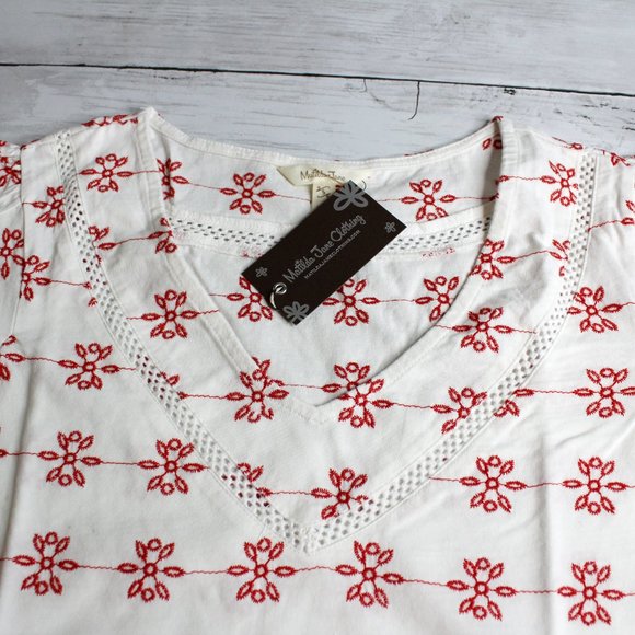 Matilda Jane Women's Size S Carolina White Red Eyelet Top V Neck - Picture 5 of 8